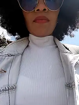 Snapshot of BlairSamy chatting on 01-17-25, 05:30 BlairSamy online show from 01-17-25, 05:30