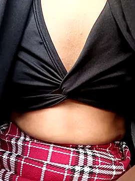 Snapshot of BlairSamy chatting on 10-25-25, 08:58 BlairSamy online show from 10-25-25, 08:58