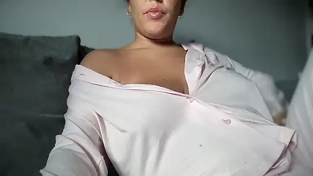 Snapshot of lilylush24 chatting on 10-02-25, 10:44 lilylush24 online show from 10-02-25, 10:44