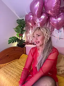 KelliRaid online show from 02-11-25, 07:54