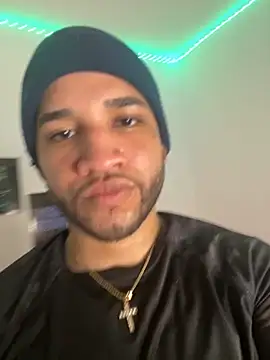 Snapshot of Hyuujhy chatting on 11-09-25, 02:04 Hyuujhy online show from 11-09-25, 02:04