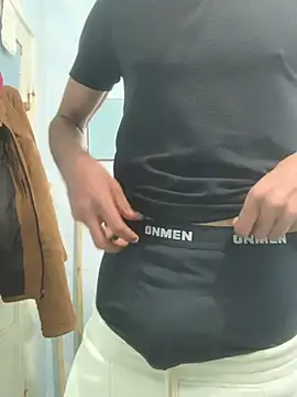 Snapshot of Xxxhalcon chatting on 12-04-25, 12:14 Xxxhalcon online show from 12-04-25, 12:14