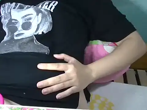 Snapshot of Mine-999 chatting on 10-21-25, 02:07 Mine-999 online show from 10-21-25, 02:07