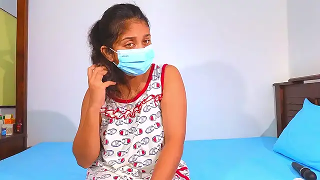 Snapshot of Queen_ashawary chatting on 10-21-25, 03:13 Queen ashawary online show from 10-21-25, 03:13