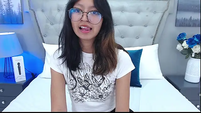 Yommi Winx online show from 03-11-25, 05:05