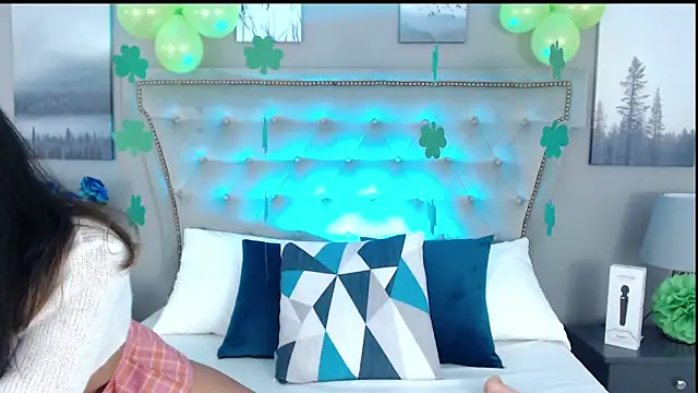 Yommi Winx online show from 03-17-25, 11:54