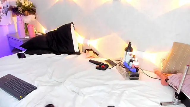 Martina Miiller online show from 04-01-26, 01:41