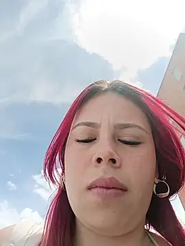 aurora sky11 online show from 10-22-25, 03:12