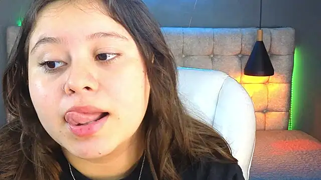 Laia and Aloby online show from 01-28-25, 07:32