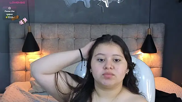 Laia and Aloby online show from 09-30-25, 10:26