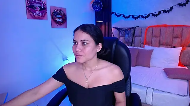 natasha  jackson online show from 10-26-25, 02:01