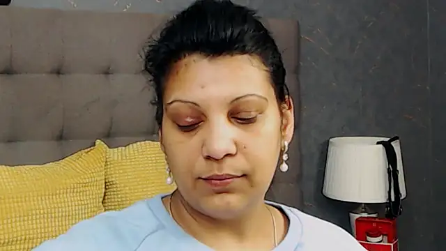 AmyCubes online show from 03-19-25, 04:25