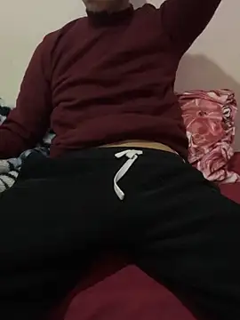 Snapshot of Young_arabe chatting on 12-20-25, 11:12 Young arabe online show from 12-20-25, 11:12