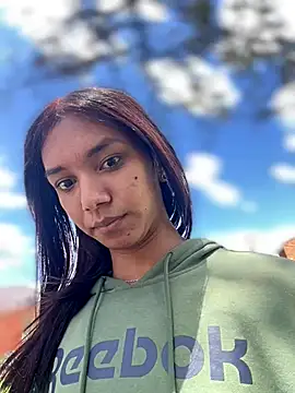 Nikol Rang   online show from 10-18-25, 04:19