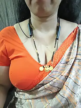 Snapshot of bhuvana555 chatting on 05-17-26, 05:09 bhuvana555 online show from 05-17-26, 05:09