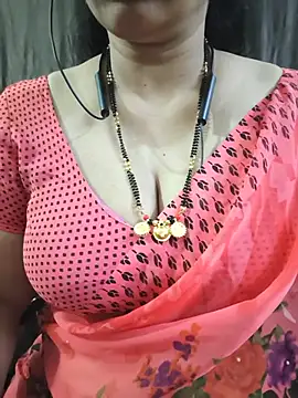 Snapshot of bhuvana555 chatting on 06-30-26, 05:36 bhuvana555 online show from 06-30-26, 05:36