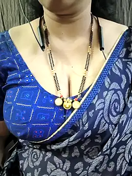Snapshot of bhuvana555 chatting on 08-03-26, 05:27 bhuvana555 online show from 08-03-26, 05:27