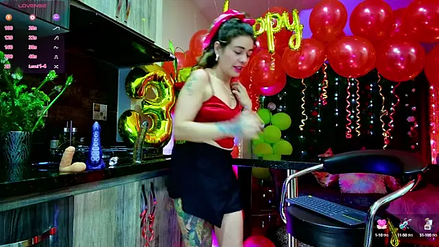 Snapshot of oriana_thomson2 chatting on 03-15-25, 11:28 oriana thomson2 online show from 03-15-25, 11:28