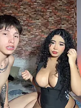 Snapshot of G_Poseidon_y_Cloe chatting on 10-17-25, 01:20 G Poseidon y Cloe online show from 10-17-25, 01:20