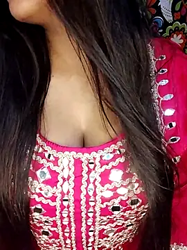 Snapshot of Sreya213 chatting on 02-26-26, 05:56 Sreya213 online show from 02-26-26, 05:56