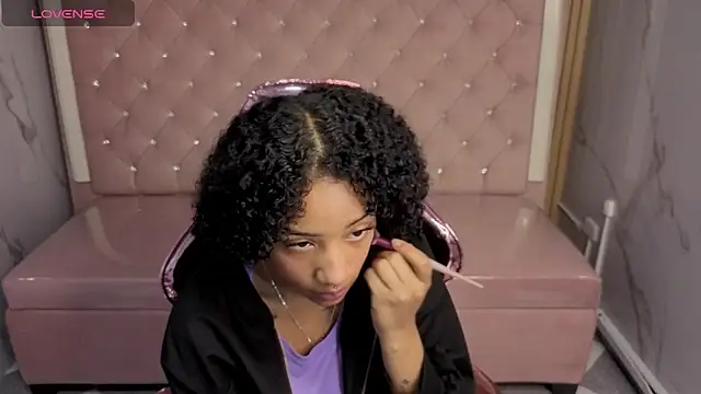 Violeth b online show from 12-17-25, 12:44