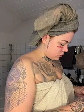 Snapshot of elina_may chatting on 01-11-26, 08:08 elina may online show from 01-11-26, 08:08