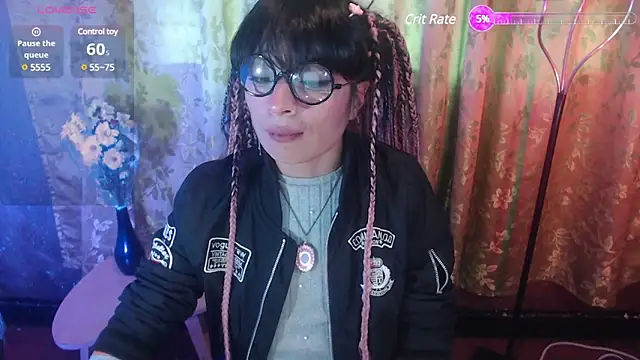 Snapshot of Solange911 chatting on 02-22-25, 03:36 Solange911 online show from 02-22-25, 03:36