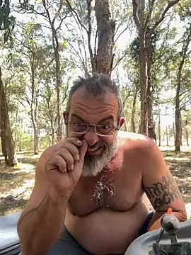 Snapshot of ausbod chatting on 01-06-25, 03:42 ausbod online show from 01-06-25, 03:42