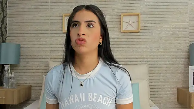Snapshot of IssabellaLopez chatting on 02-01-25, 11:06 IssabellaLopez online show from 02-01-25, 11:06