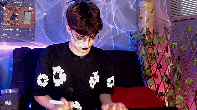 Jeam hot online show from 10-23-25, 10:52