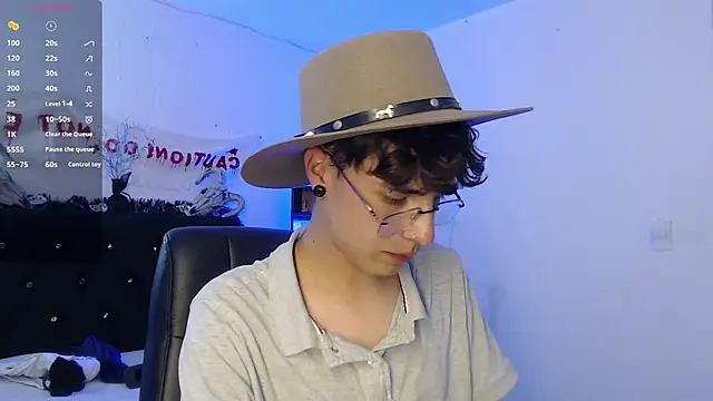 Jeam hot online show from 10-31-25, 09:38