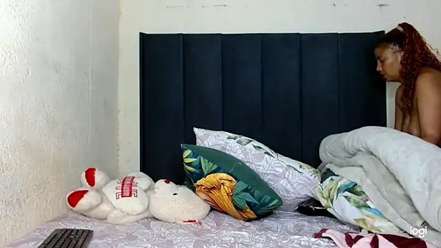 quenliyasa online show from 04-11-26, 08:24