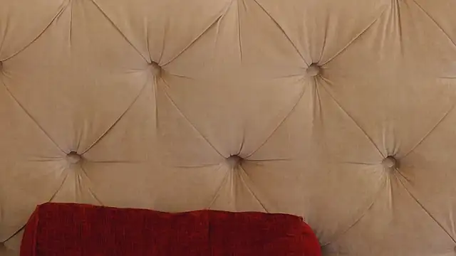 Snapshot of SarahLynz chatting on 02-28-25, 04:10 SarahLynz online show from 02-28-25, 04:10