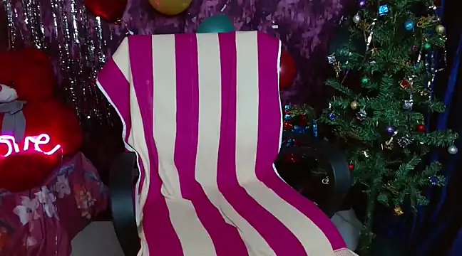 Snapshot of Naughty_Ayesha1 chatting on 12-24-24, 04:44 Naughty Ayesha1 online show from 12-24-24, 04:44