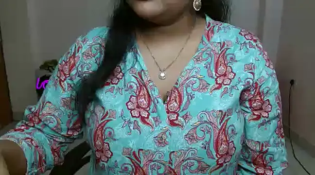 Snapshot of Naughty_Ayesha1 chatting on 01-29-25, 03:33 Naughty Ayesha1 online show from 01-29-25, 03:33