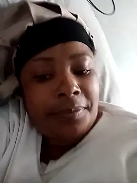 2Sweetysmile online show from 04-23-26, 09:41