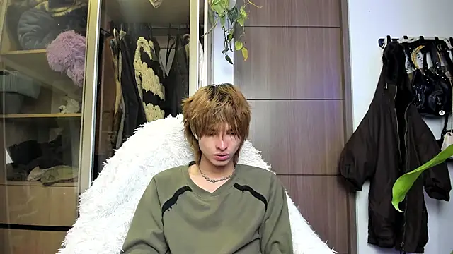 Snapshot of santy-kitty chatting on 03-12-25, 02:20 santy-kitty online show from 03-12-25, 02:20
