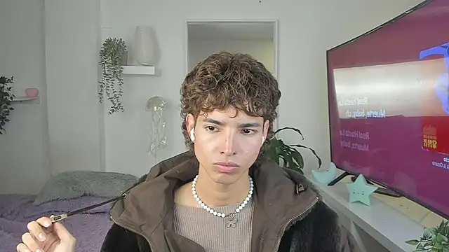 Snapshot of santy-kitty chatting on 11-27-25, 12:46 santy-kitty online show from 11-27-25, 12:46