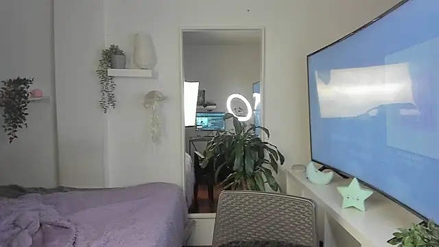 Snapshot of santy-kitty chatting on 12-05-25, 02:31 santy-kitty online show from 12-05-25, 02:31