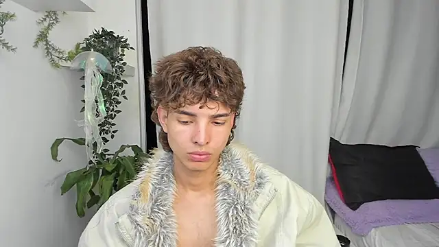 Snapshot of santy-kitty chatting on 01-10-26, 12:56 santy-kitty online show from 01-10-26, 12:56