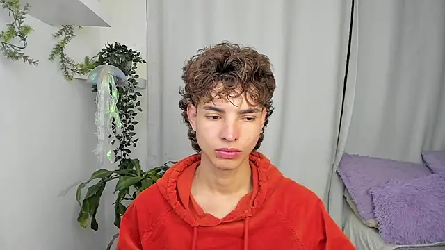 Snapshot of santy-kitty chatting on 01-12-26, 12:49 santy-kitty online show from 01-12-26, 12:49