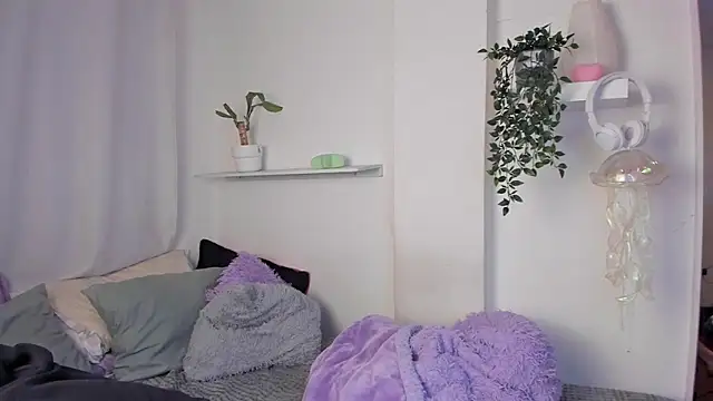 Snapshot of santy-kitty chatting on 02-11-26, 12:26 santy-kitty online show from 02-11-26, 12:26