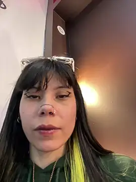 Snapshot of EemaHaruki chatting on 01-17-25, 08:11 EemaHaruki online show from 01-17-25, 08:11