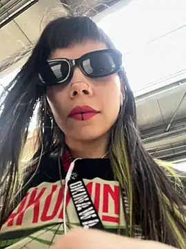 Snapshot of EemaHaruki chatting on 02-18-25, 05:53 EemaHaruki online show from 02-18-25, 05:53