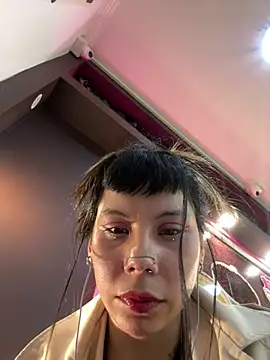 Snapshot of EemaHaruki chatting on 03-06-25, 06:59 EemaHaruki online show from 03-06-25, 06:59