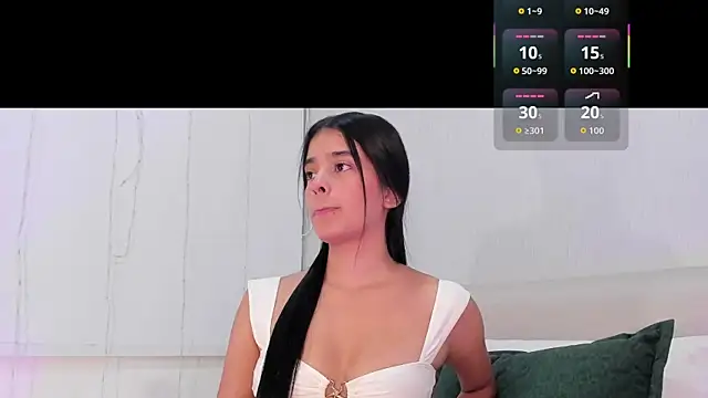 Snapshot of Isaa_Queen chatting on 10-17-25, 07:38 Isaa Queen online show from 10-17-25, 07:38