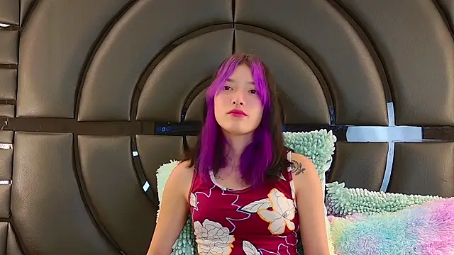 AlliciaKim online show from 01-07-25, 07:17