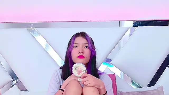 AlliciaKim online show from 01-24-25, 07:07