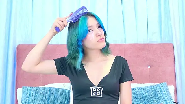 AlliciaKim online show from 10-30-25, 07:14