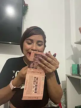 perlita05 online show from 03-05-25, 01:21